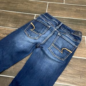 American eagle outfitters size 2 long skinny super stretch jeans